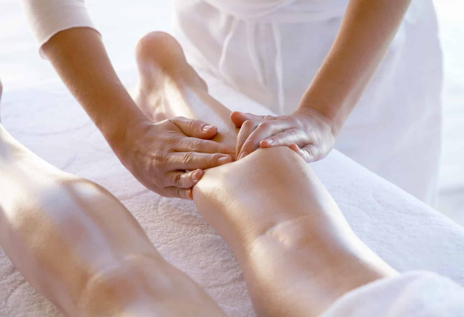 Lymphatic drainage massage in Los Angeles at EstheticsLA